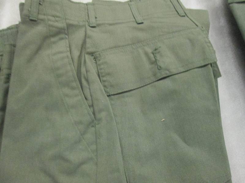 lot 178 image: Lot of 5 New Army Green 4 Pocket Ut...