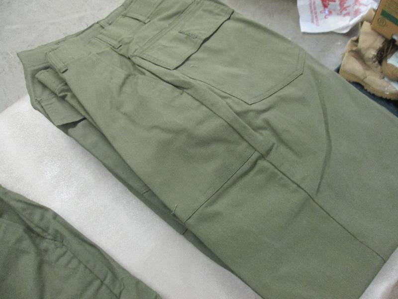 lot 183 image: Lot of 5 New Army Green 4 Pocket Ut...