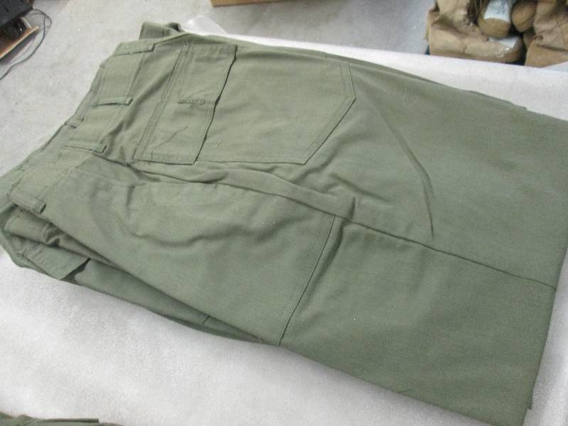 lot 191 image: Lot of 5 New Army Green 4 Pocket Ut...