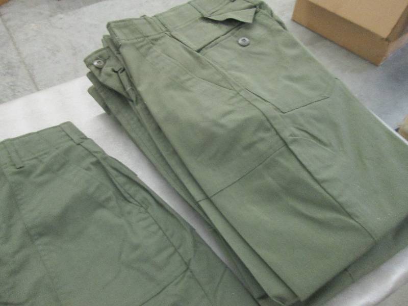lot 195 image: Lot of 10 New Army Green 4 Pocket U...