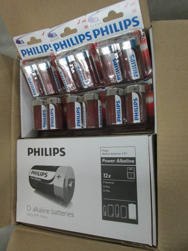 lot 228 image: Case of 4 Boxes of 122pks(96) Phil...