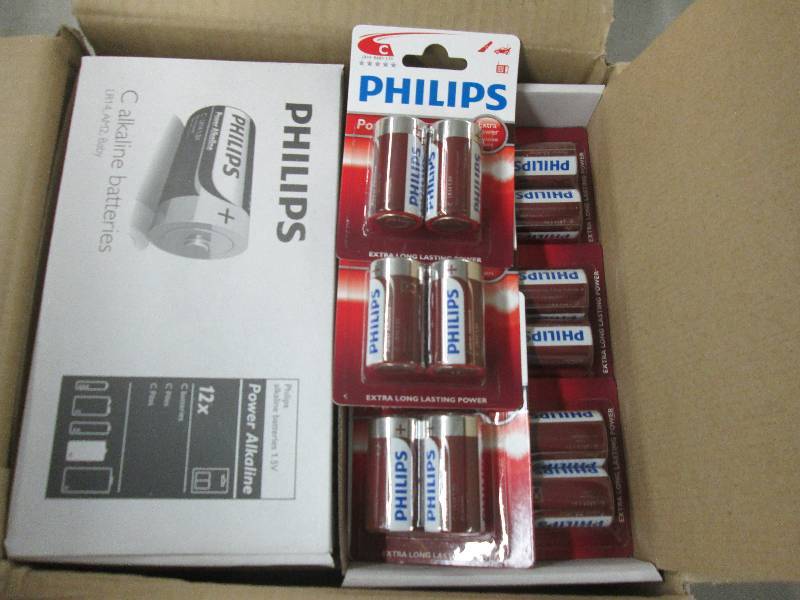 lot 256 image: Case of 4 Boxes of 122pks(96) Phil...