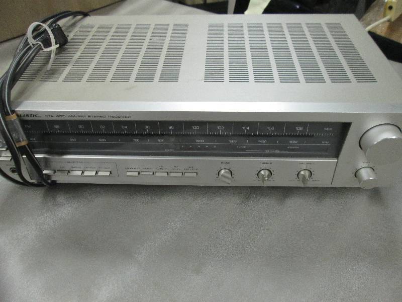 lot 311 image: Realistic Stereo Receiver - powers ...