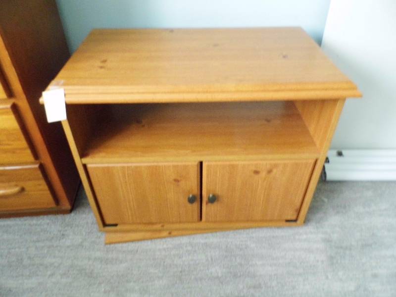 lot 12 image: TV Stand