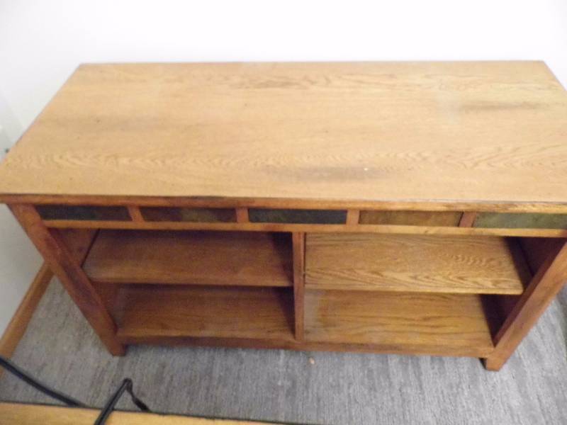 lot 17 image: TV Stand