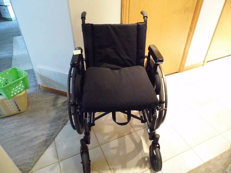 lot 21 image: Lite Stream XF Wheelchair