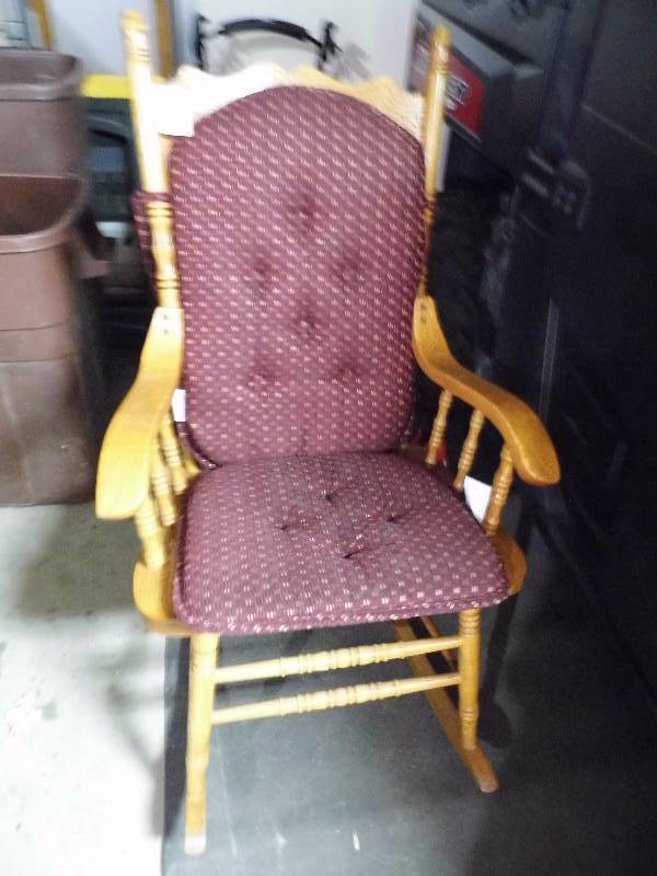 lot 29 image: Rocker