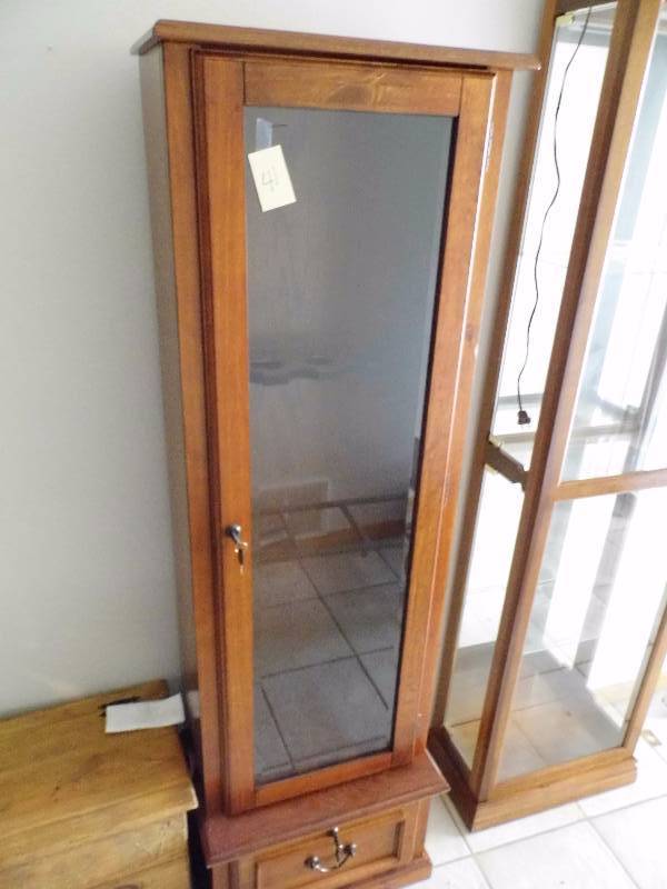 lot 41 image: Gun Cabinet