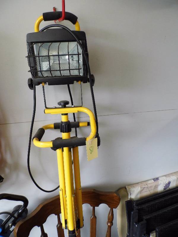 lot 81 image: Work Light on Tripod