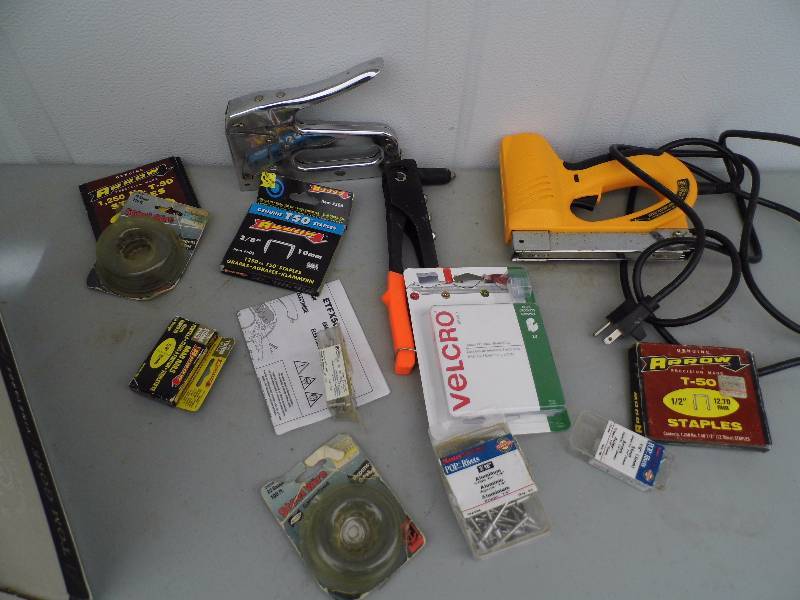 lot 105 image: Staple Guns & Staples