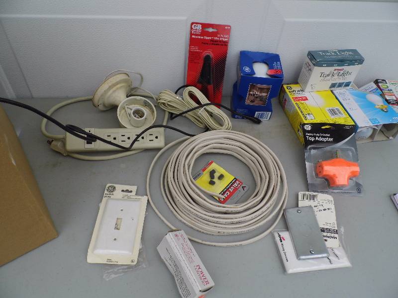 lot 108 image: Electrical Items