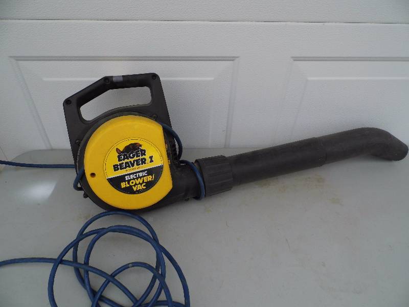 lot 109 image: Eager Beaver Blower Vac