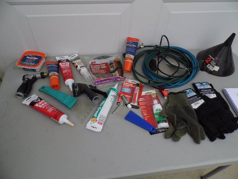 lot 113 image: Gloves - Sealer - Extension Cord