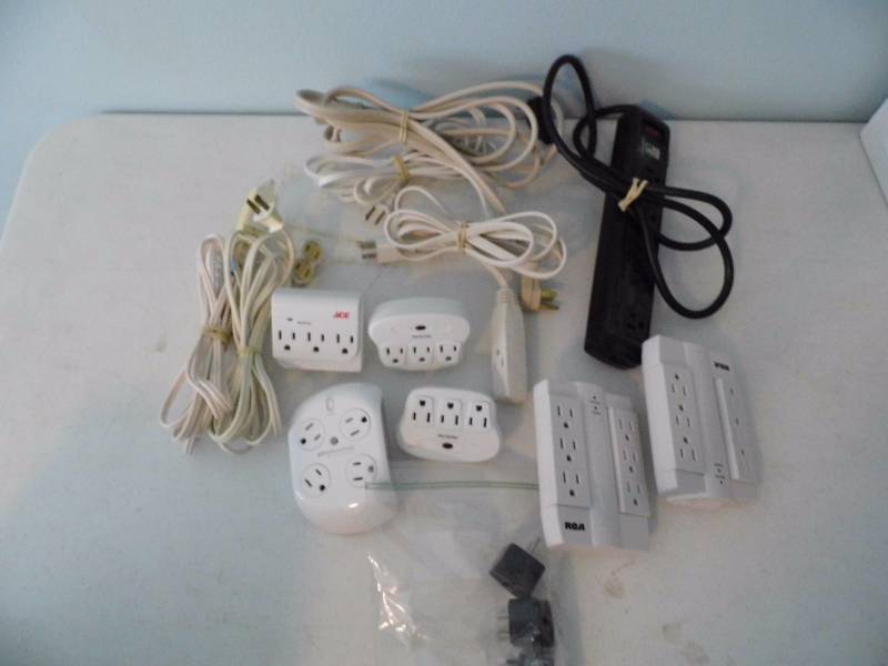 lot 125 image: Power Strips - Cords