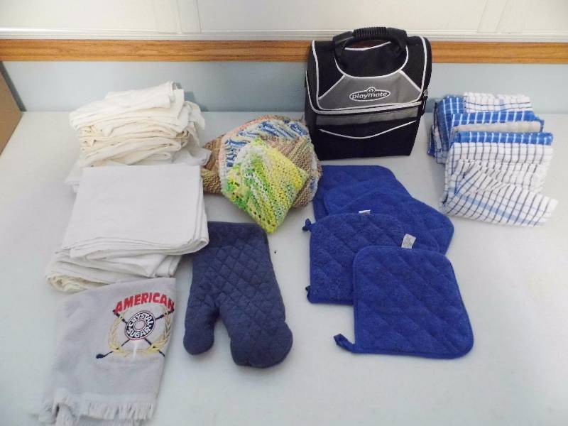 lot 144 image: Towels - Wash Cloths