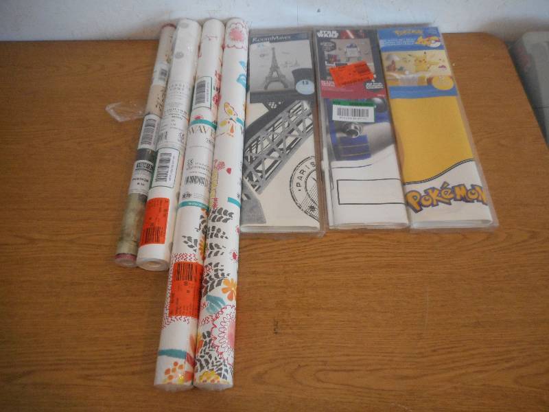 lot 47 image: WALL PAPER  COVERING LOT