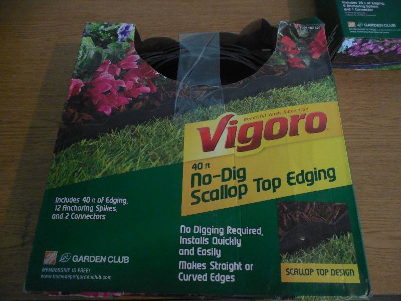 lot 125 image: Vigoro 40 ft. Scalloped No Dig Edging Kit