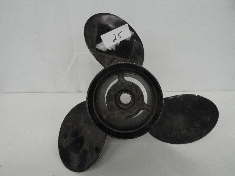 lot 25 image: Propeller