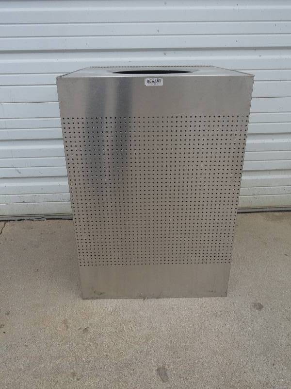 lot 52 image: Stainless Steel Trash Receptacle with Hindge Lid with Inner Can