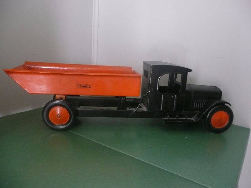 vintage structo dump truck