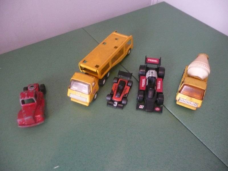 lot 52 image: Large Lot Of Vintage Small Tonka & Misc. Toys - See Pictures