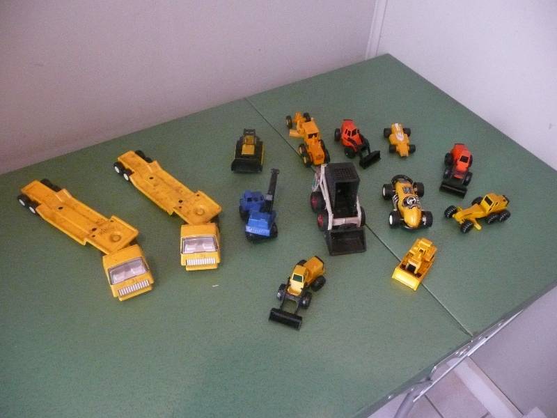 lot 53 image: Large Lot Of Vintage Small Tonka & Misc. Toys - See Pictures