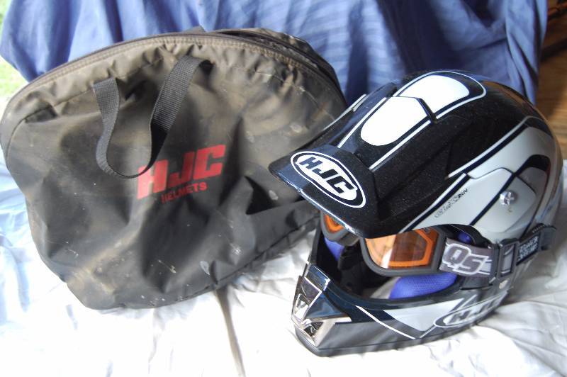lot 4 image: Motorcycle or ATV Helmet