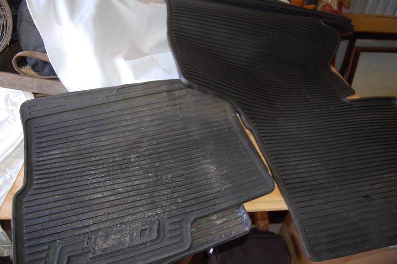 lot 18 image: F-150 Floor Mats