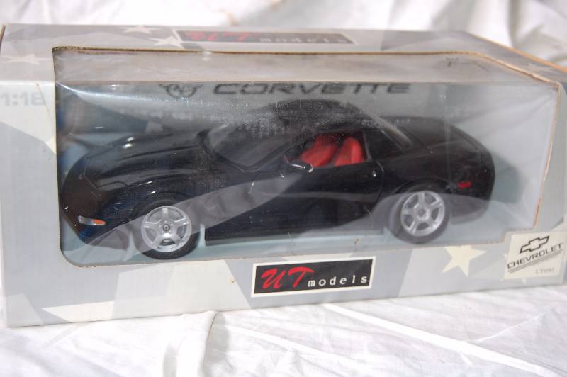 lot 67 image: Diecast Model Car