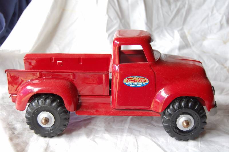 lot 88 image: Diecast Model Car