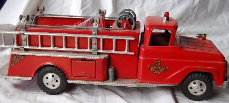 lot 89 image: Tonka Fire Truck