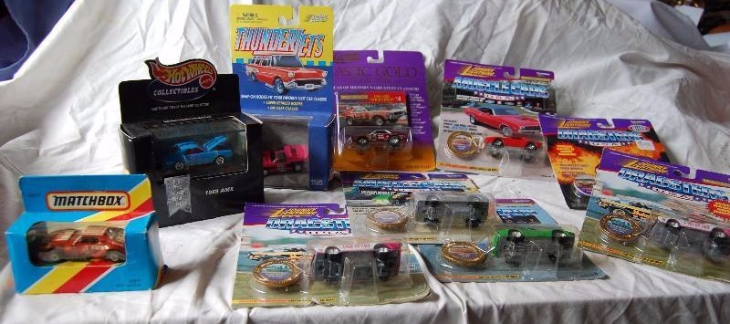 lot 90 image: Diecast Model Car