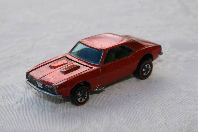 lot 121 image: Hot Wheels Custom Camaro