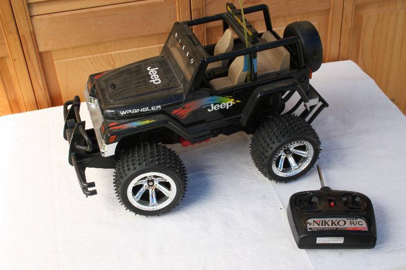 lot 124 image: RC Car