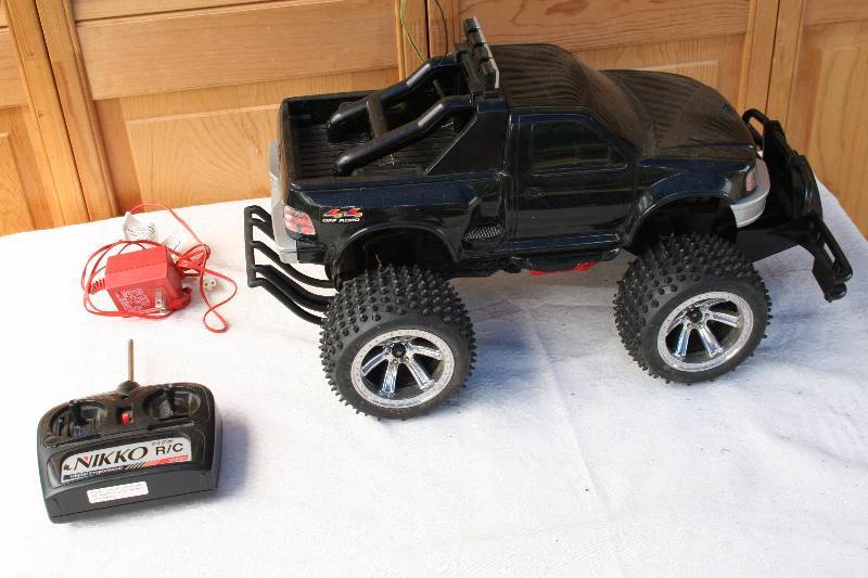 lot 125 image: RC Car