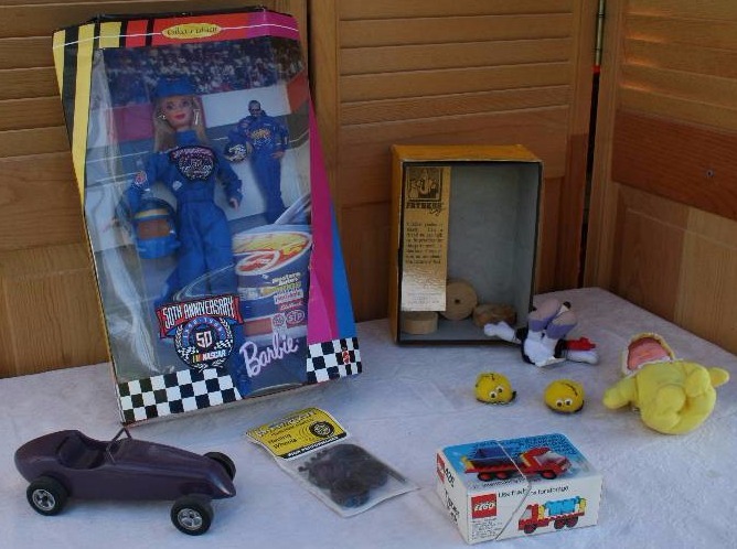 lot 135 image: Barbie & More