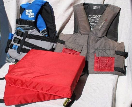 lot 175 image: Life Vests and Seat Cushions