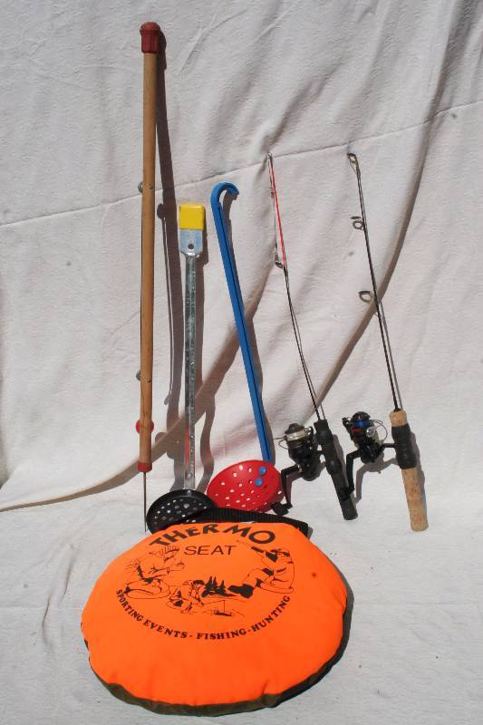 lot 176 image: Ice Fishing Gear