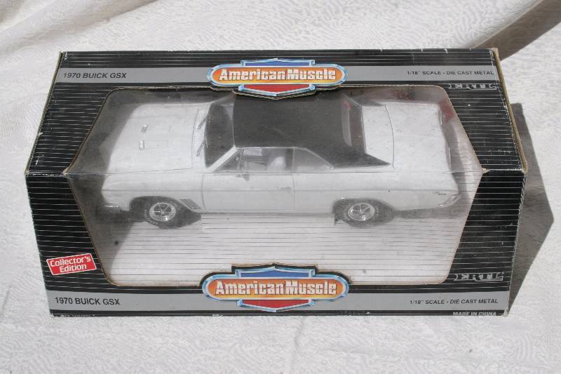 lot 186 image: Diecast Model Car