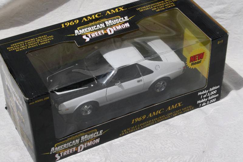 lot 209 image: Diecast Model Car
