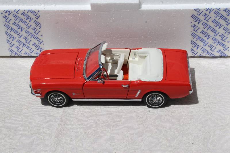 lot 213 image: Diecast Model Car