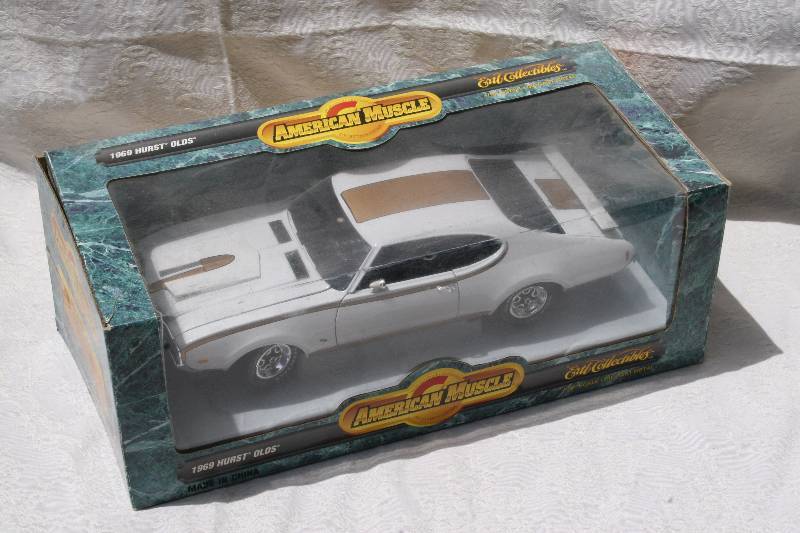 lot 228 image: Diecast Model Car