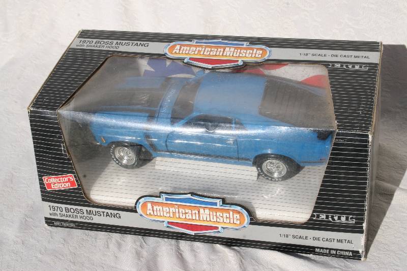 lot 300 image: Diecast Model Car