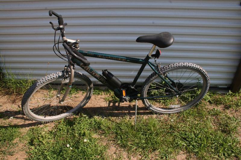 lot 304 image: Mens Mountain Bike
