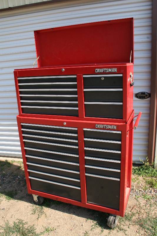 lot 310 image: Large Rolling Toolbox