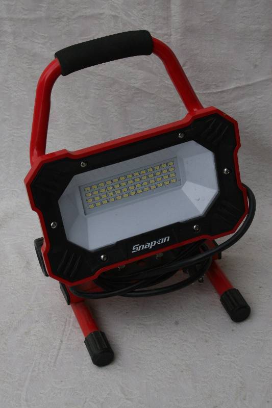lot 361 image: Utility Light