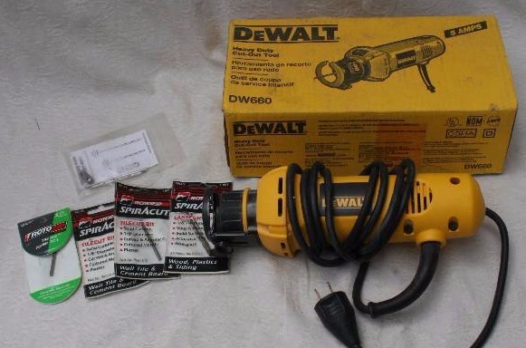 lot 375 image: Dewalt Heavy Duty Cut-Out Tool