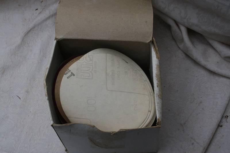 lot 433 image: Sanding Discs