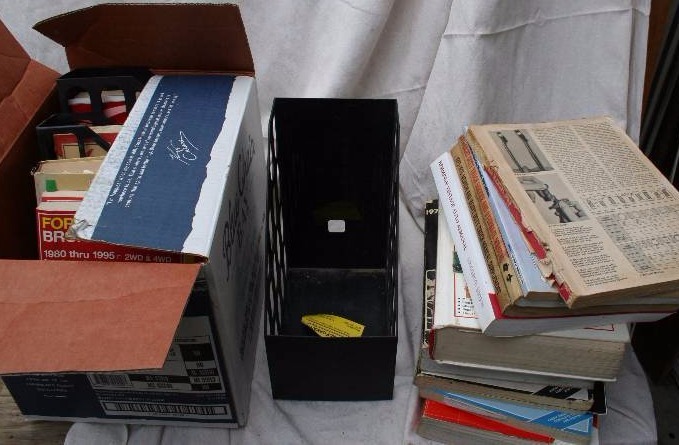 lot 443 image: Car Manuals