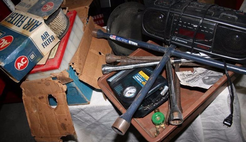 lot 452 image: Auto Parts and Air Compressor